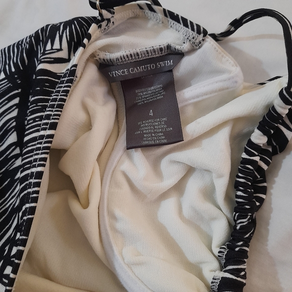 ● Vince Camuto | One Piece Swimsuit. - Picture 8 of 13